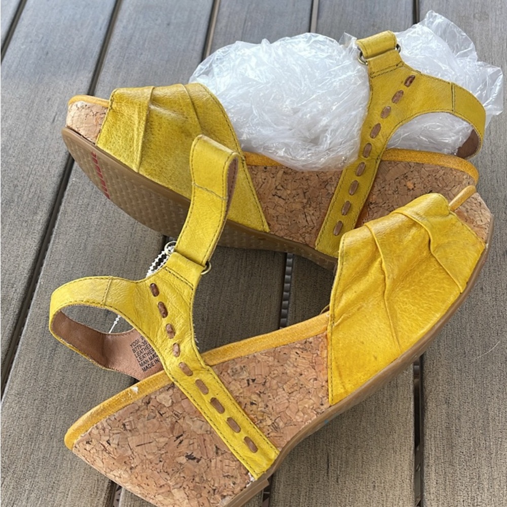 Yellow Wedge Sandals Miz Mooz 9
